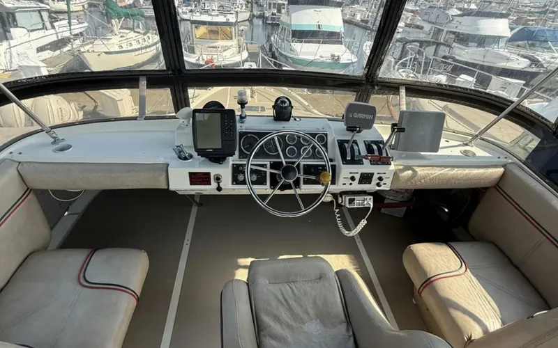 Slide: The Image of Bayliner 3870 Motoryacht 1983 - 12