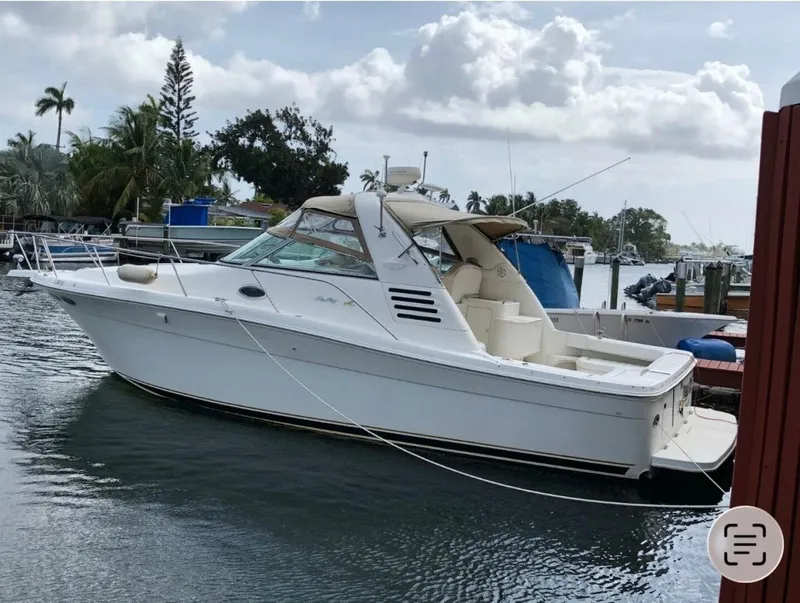 The Image of Sea Ray 330 Express Cruiser 2000 - 0