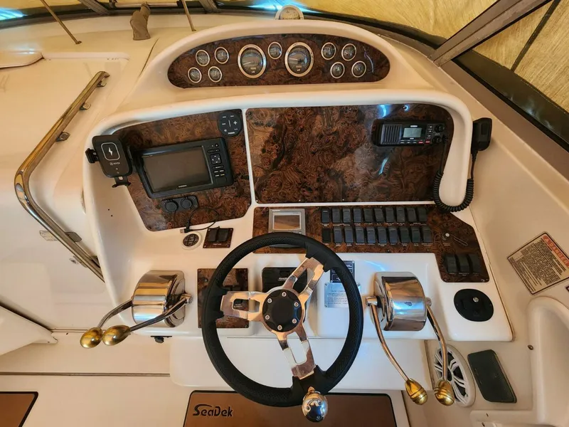 Slide: The Image of Sea Ray 330 Express Cruiser 2000 - 5