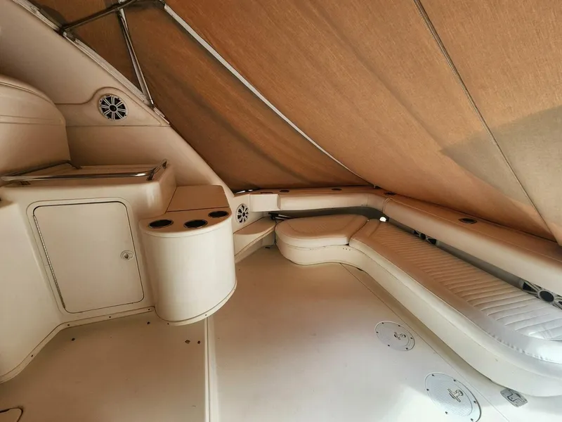 Slide: The Image of Sea Ray 330 Express Cruiser 2000 - 8