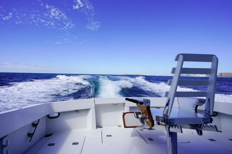 Slide: The Image of Hatteras 46 Convertible 1994 - 26