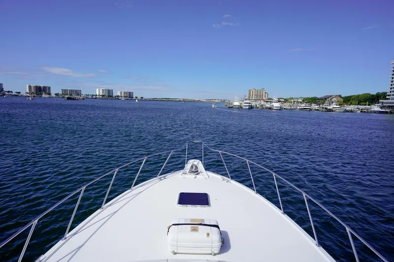Slide: The Image of Hatteras 46 Convertible 1994 - 30
