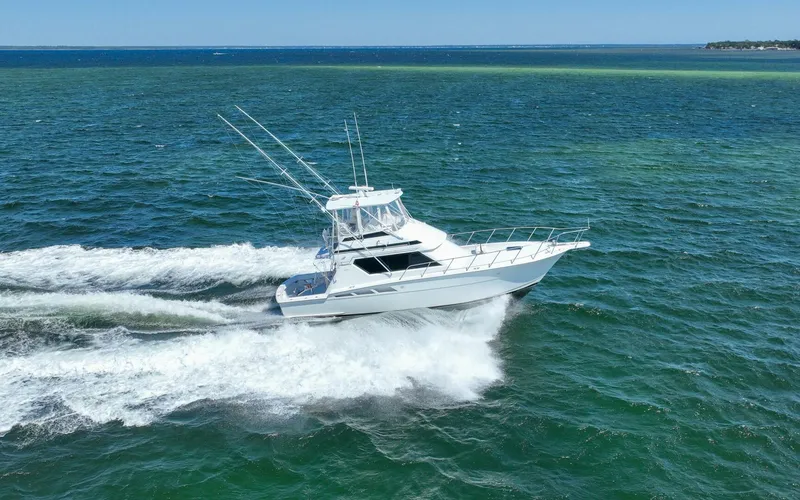 Slide: The Image of Hatteras 46 Convertible 1994 - 40