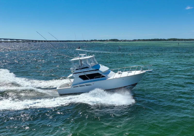 Slide: The Image of Hatteras 46 Convertible 1994 - 47