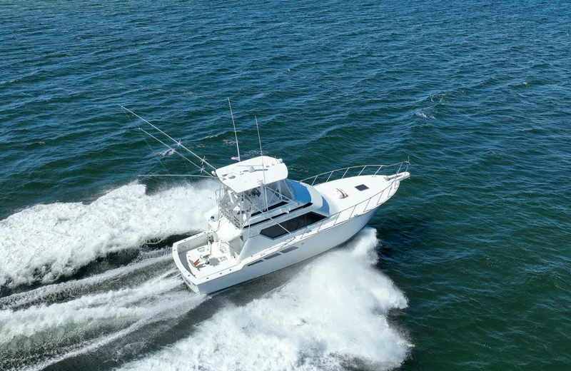 Slide: The Image of Hatteras 46 Convertible 1994 - 59