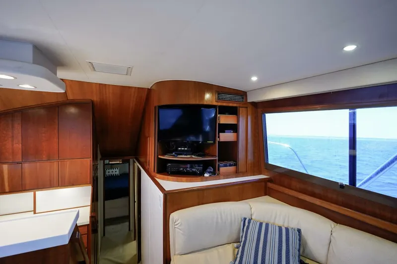 Slide: The Image of Hatteras 46 Convertible 1994 - 7