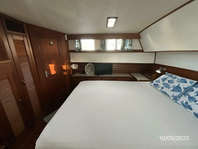 Slide: The Image of Grand Banks Classic 1995 - 54