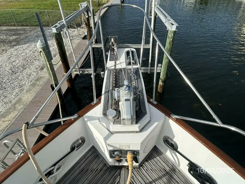 Slide: The Image of Grand Banks Classic 1995 - 8
