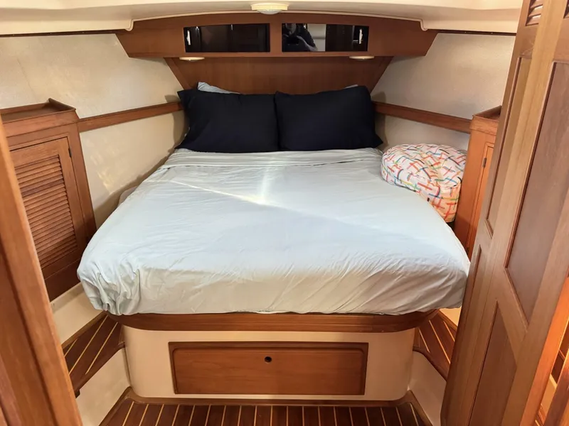 Slide: The Image of Island Packet 360 Hardtop Express Cruiser 2004 - 17
