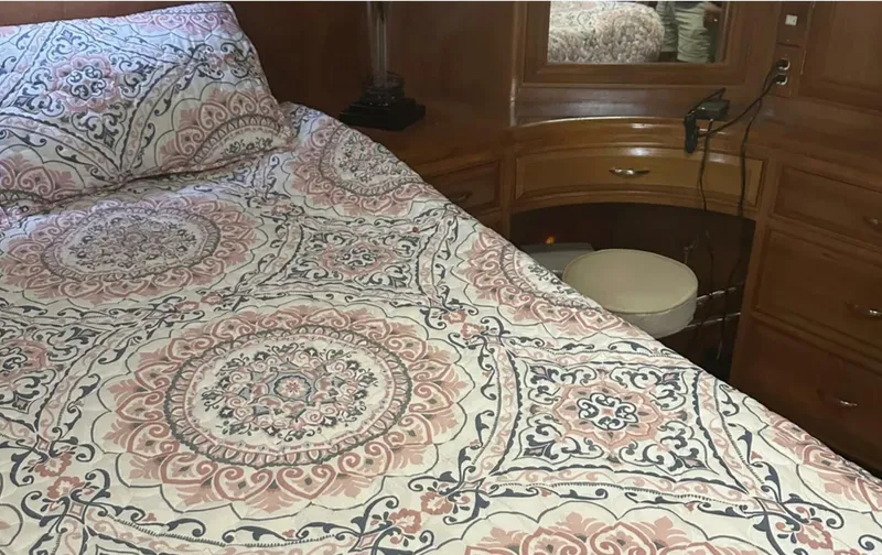 Slide: The Image of Ocean Alexander 42 Aft Cabin 1988 - 7