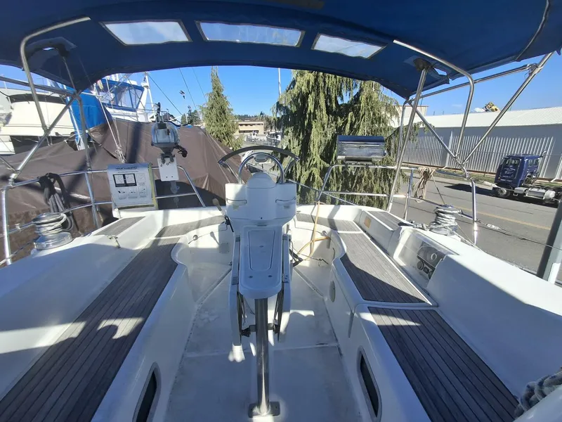 Slide: The Image of Beneteau 393/403 2006 - 2