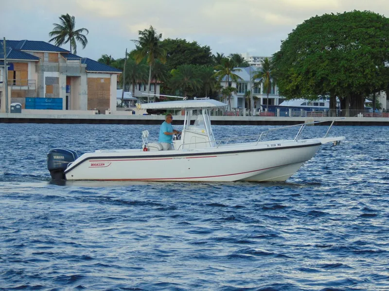 The Image of Boston Whaler 26 Outrage 2001 - 0