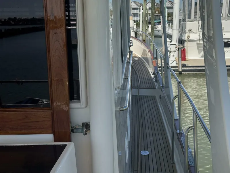 Slide: The Image of Grand Banks 46 Europa 1997 - 20