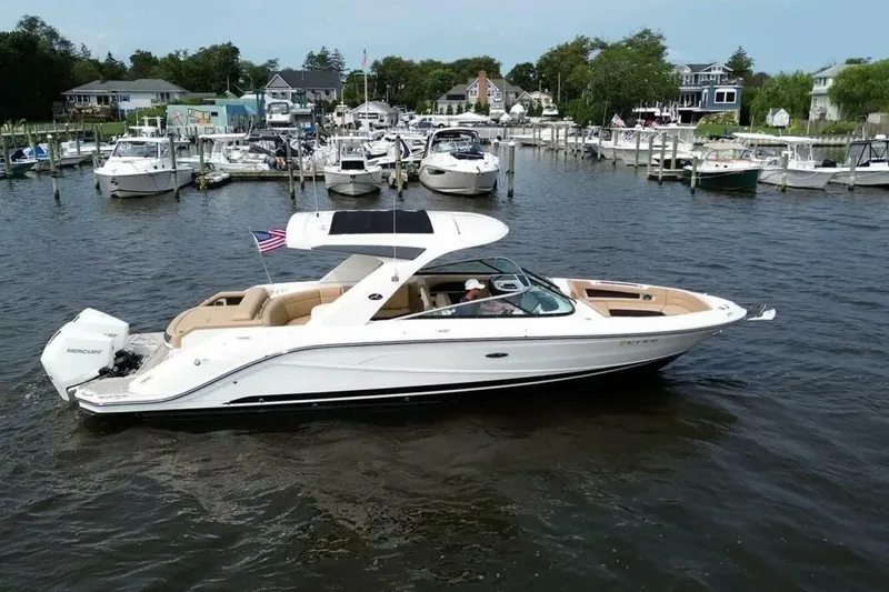 The Image of Sea Ray SLX 310 Outboard 2023 - 0