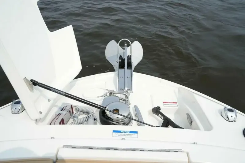 Slide: The Image of Sea Ray SLX 310 Outboard 2023 - 25