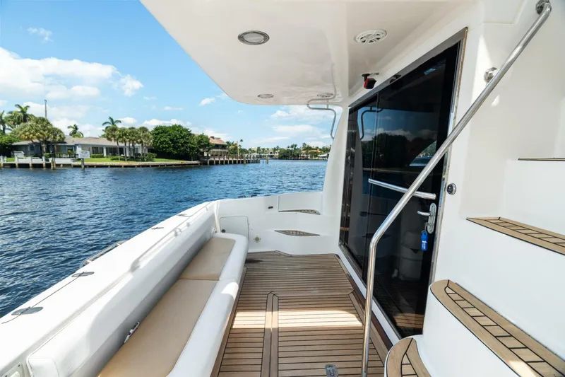 Slide: The Image of Sea Ray 540 Cockpit Motor Yacht 2001 - 11