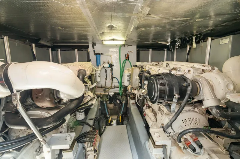 Slide: The Image of Sea Ray 540 Cockpit Motor Yacht 2001 - 37