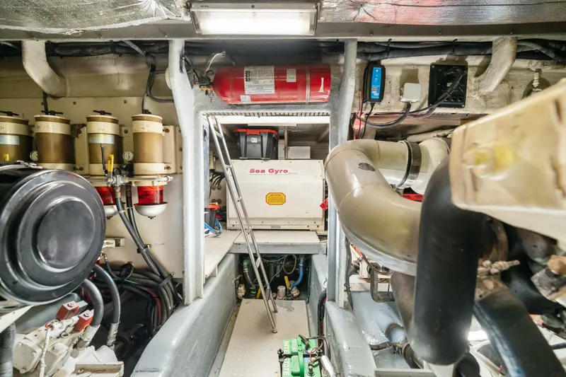 Slide: The Image of Sea Ray 540 Cockpit Motor Yacht 2001 - 38