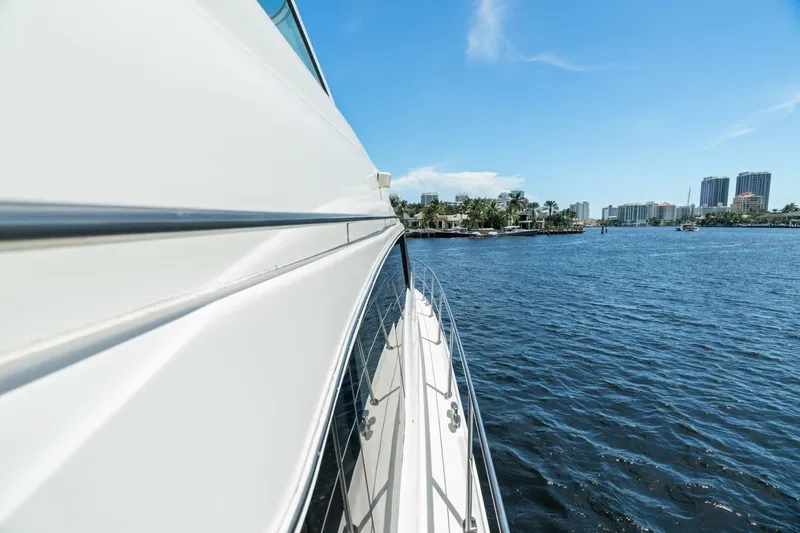 Slide: The Image of Sea Ray 540 Cockpit Motor Yacht 2001 - 43