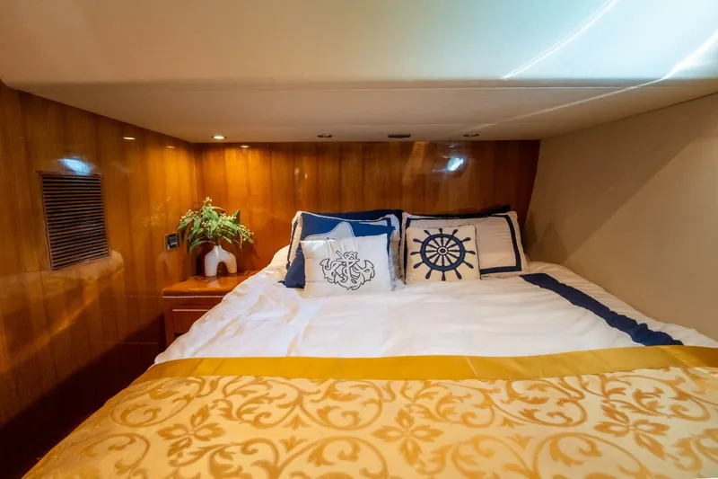 Slide: The Image of Ocean Alexander 52 Sedan 2007 - 25