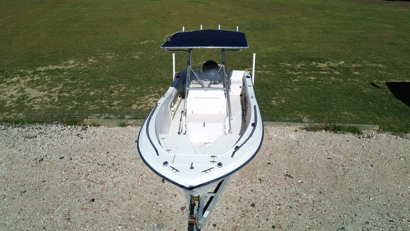 Slide: The Image of Grady-White 209 Escape 2002 - 5