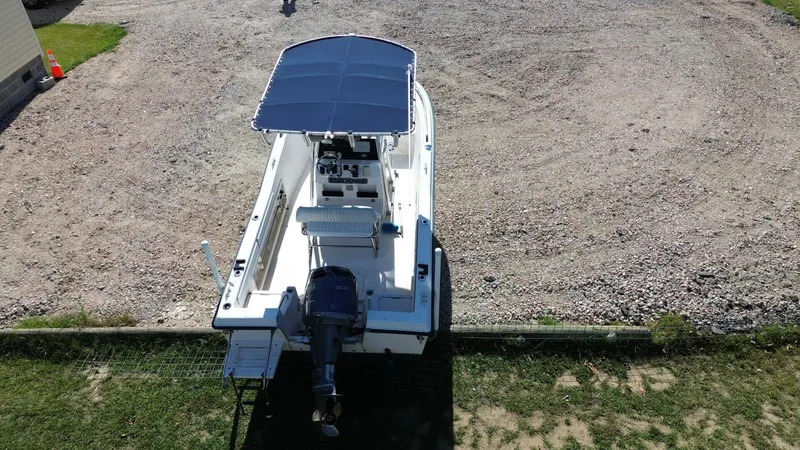 Slide: The Image of Grady-White 209 Escape 2002 - 8