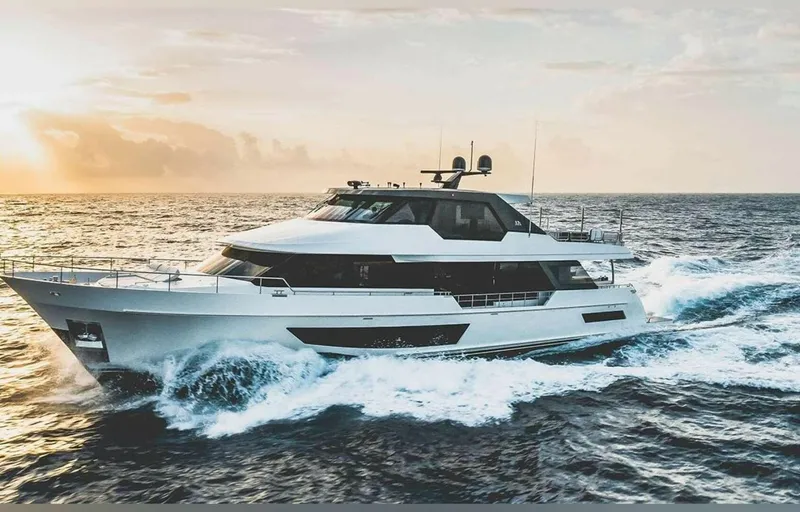 Slide: The Image of Ocean Alexander 32L 2022 - 6