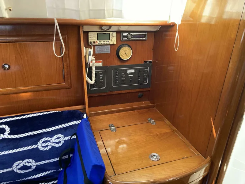 Slide: The Image of Beneteau Oceanis 311 2000 - 16
