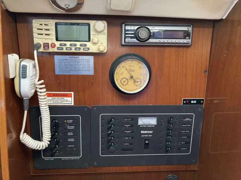 Slide: The Image of Beneteau Oceanis 311 2000 - 17