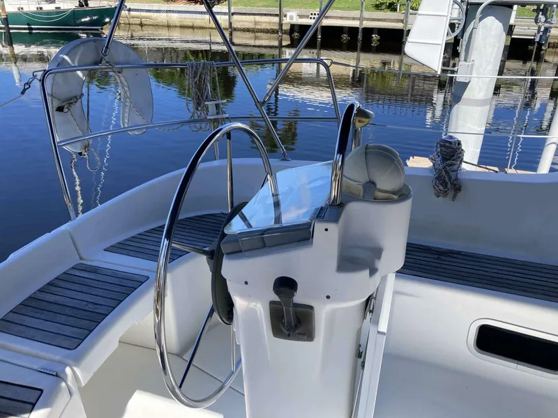 Slide: The Image of Beneteau Oceanis 311 2000 - 7