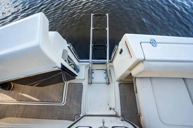 Slide: The Image of Chris-Craft Catalina 34 2020 - 12
