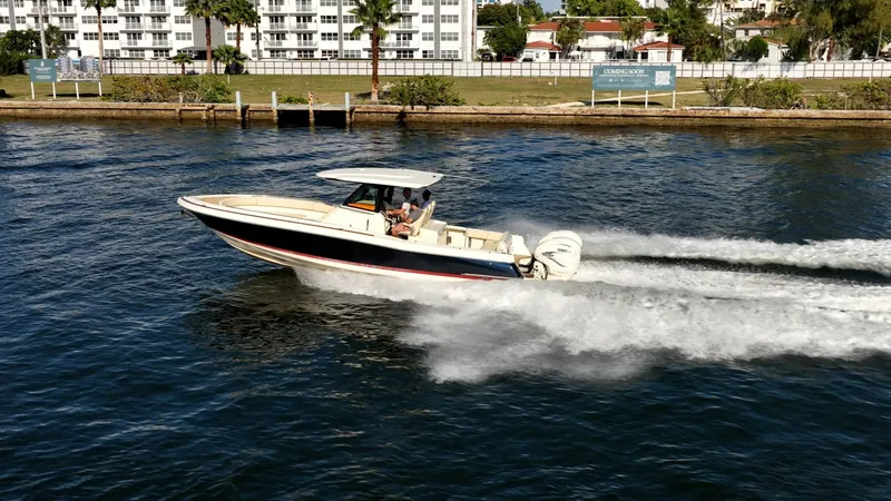 Slide: The Image of Chris-Craft Catalina 34 2020 - 25