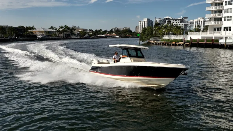 Slide: The Image of Chris-Craft Catalina 34 2020 - 26