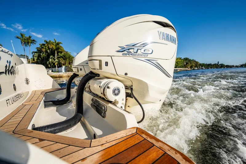 Slide: The Image of Chris-Craft Catalina 34 2020 - 5