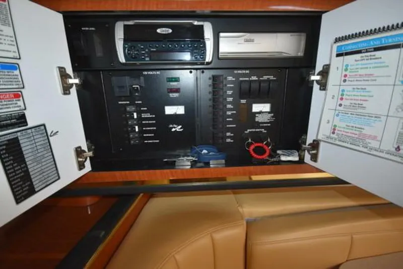 Slide: The Image of Sea Ray 290 Amberjack 2002 - 33