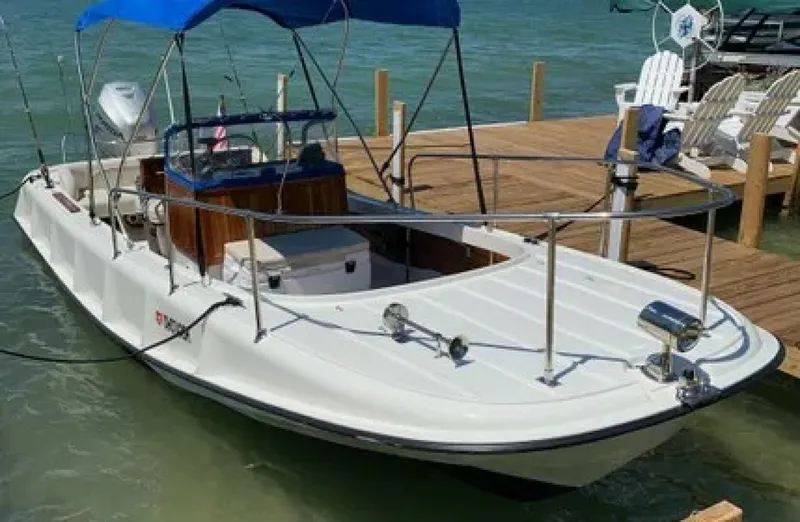 The Image of Boston Whaler 21 Outrage Rib Side 1972 - 0
