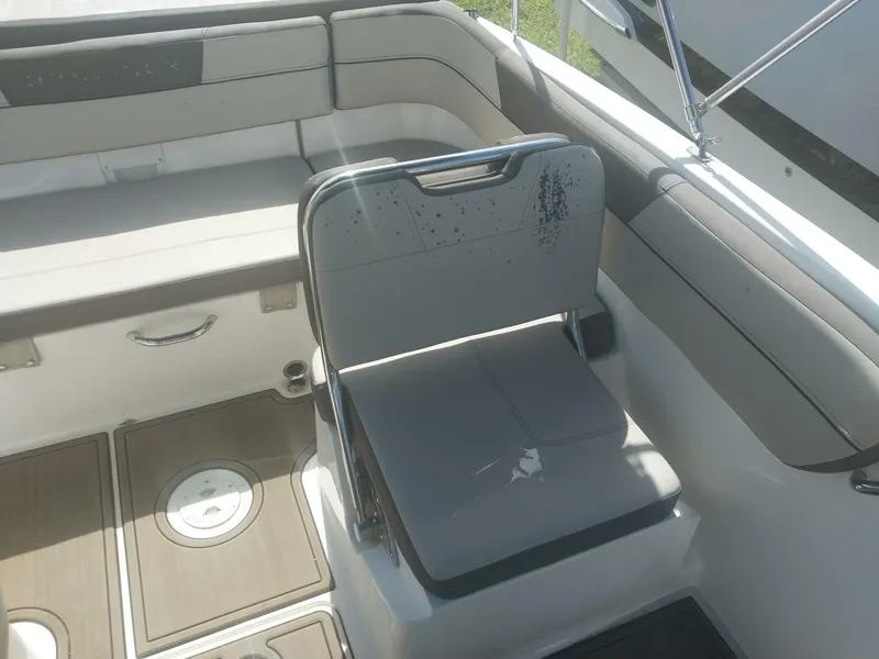 Slide: The Image of Bayliner VR5 2017 - 7