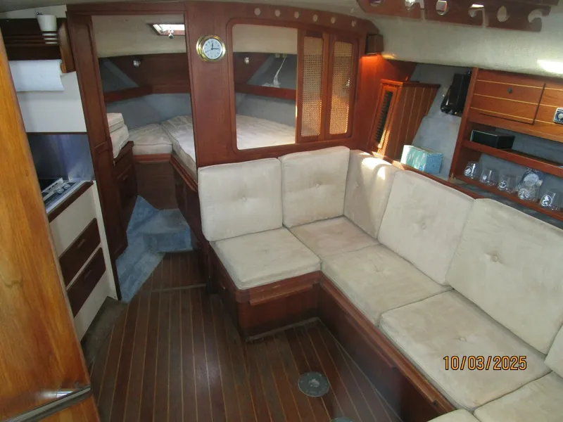 Slide: The Image of Pursuit 3100 Open 1985 - 28