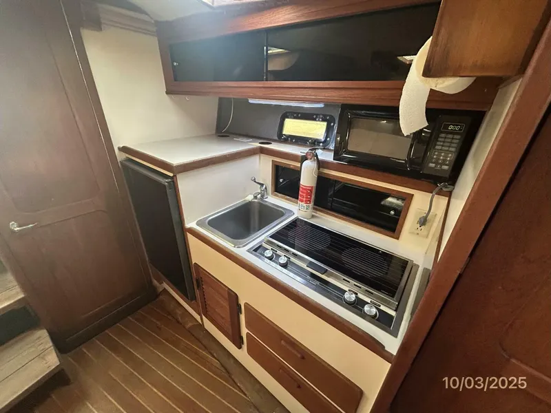 Slide: The Image of Pursuit 3100 Open 1985 - 35