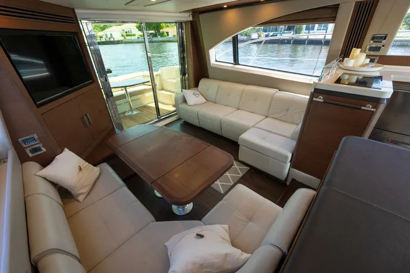 Slide: The Image of Sea Ray 510 Fly 2016 - 17