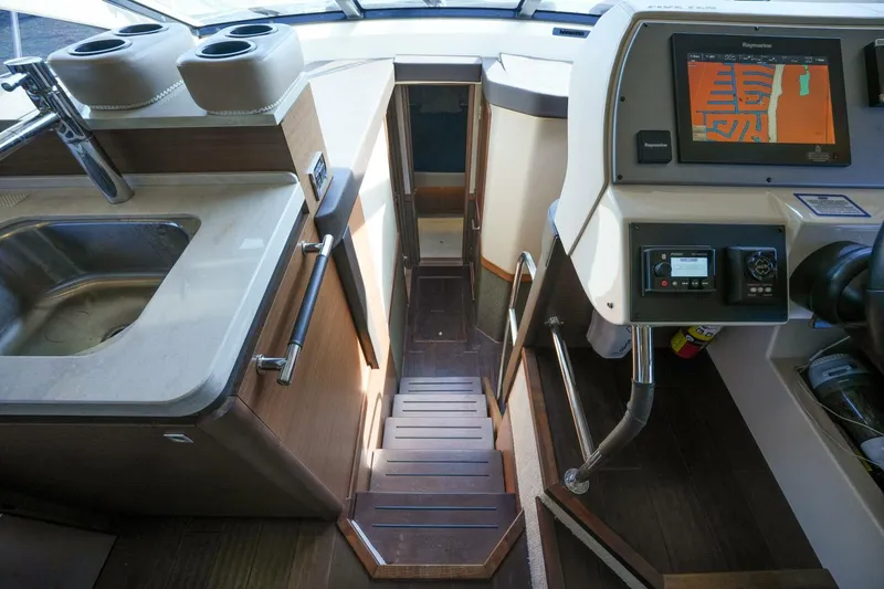 Slide: The Image of Sea Ray 510 Fly 2016 - 22