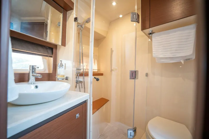 Slide: The Image of Sea Ray 510 Fly 2016 - 30