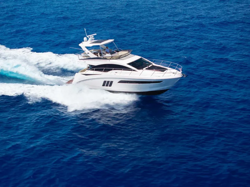 Slide: The Image of Sea Ray 510 Fly 2016 - 38