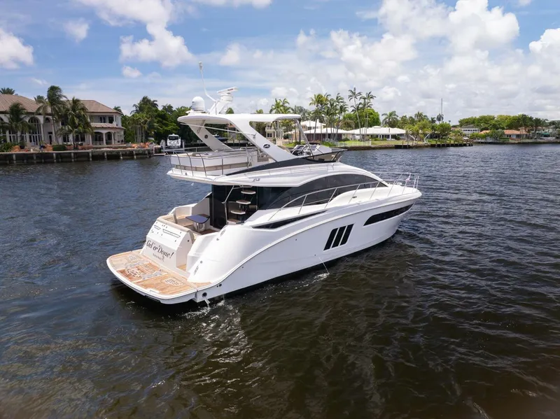 Slide: The Image of Sea Ray 510 Fly 2016 - 5