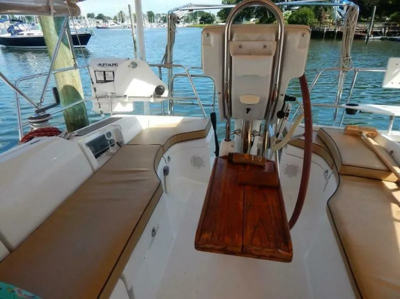 Slide: The Image of Beneteau 373 2004 - 16