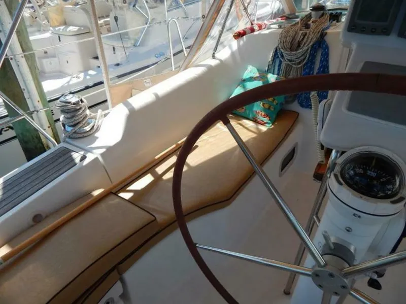 Slide: The Image of Beneteau 373 2004 - 20