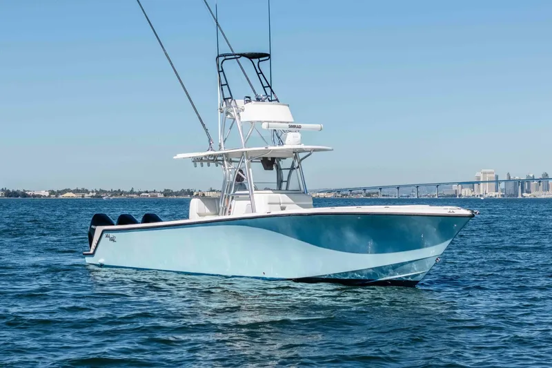 Slide: The Image of SeaVee 370 Z 2018 - 25