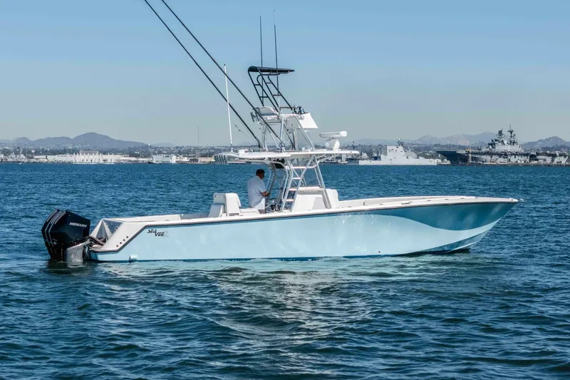 Slide: The Image of SeaVee 370 Z 2018 - 29