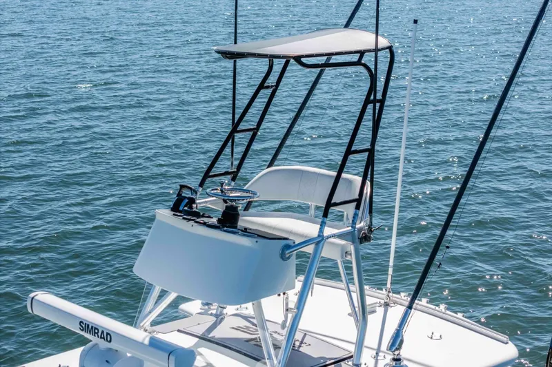 Slide: The Image of SeaVee 370 Z 2018 - 5