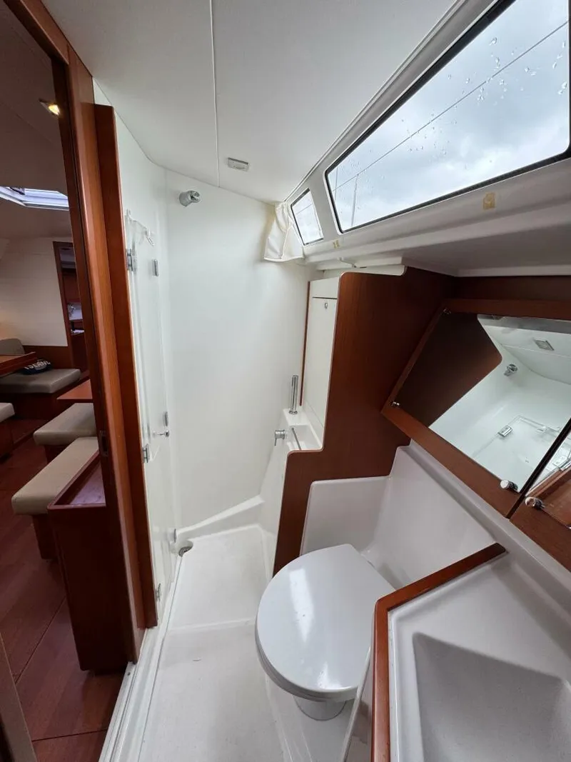 Slide: The Image of Beneteau Oceanis 45 2017 - 61